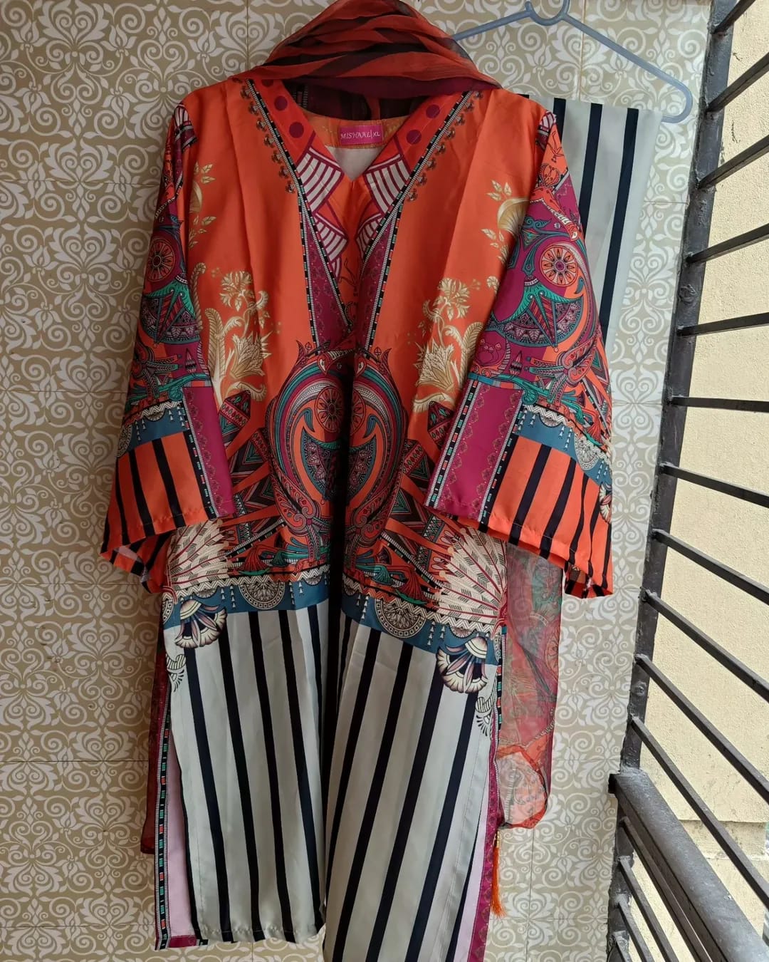 Coralina Pakistani inspaird 3 piece - Image 2