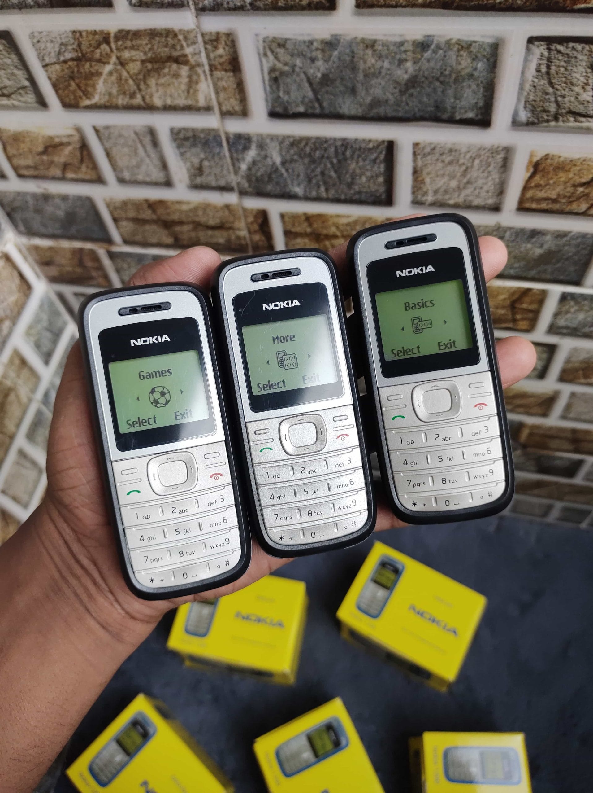 Nokia 1200 Single Sim Bottom Mobile - Image 2